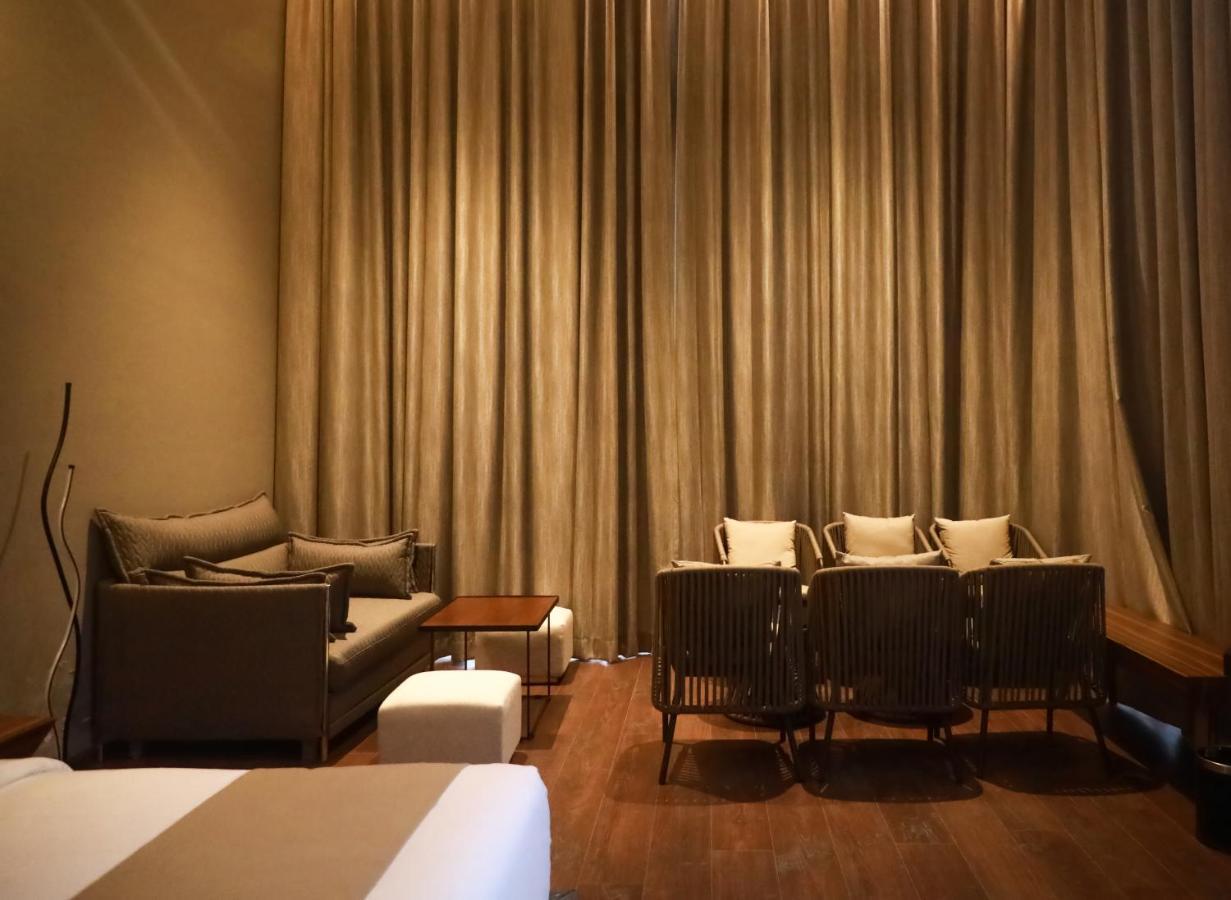 Aria Resort & Spa Nashik Exterior photo