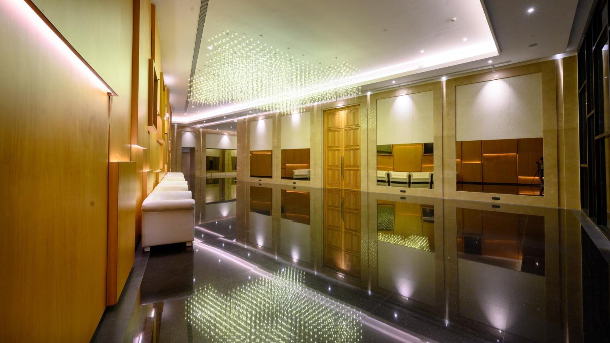Aria Resort & Spa Nashik Exterior photo