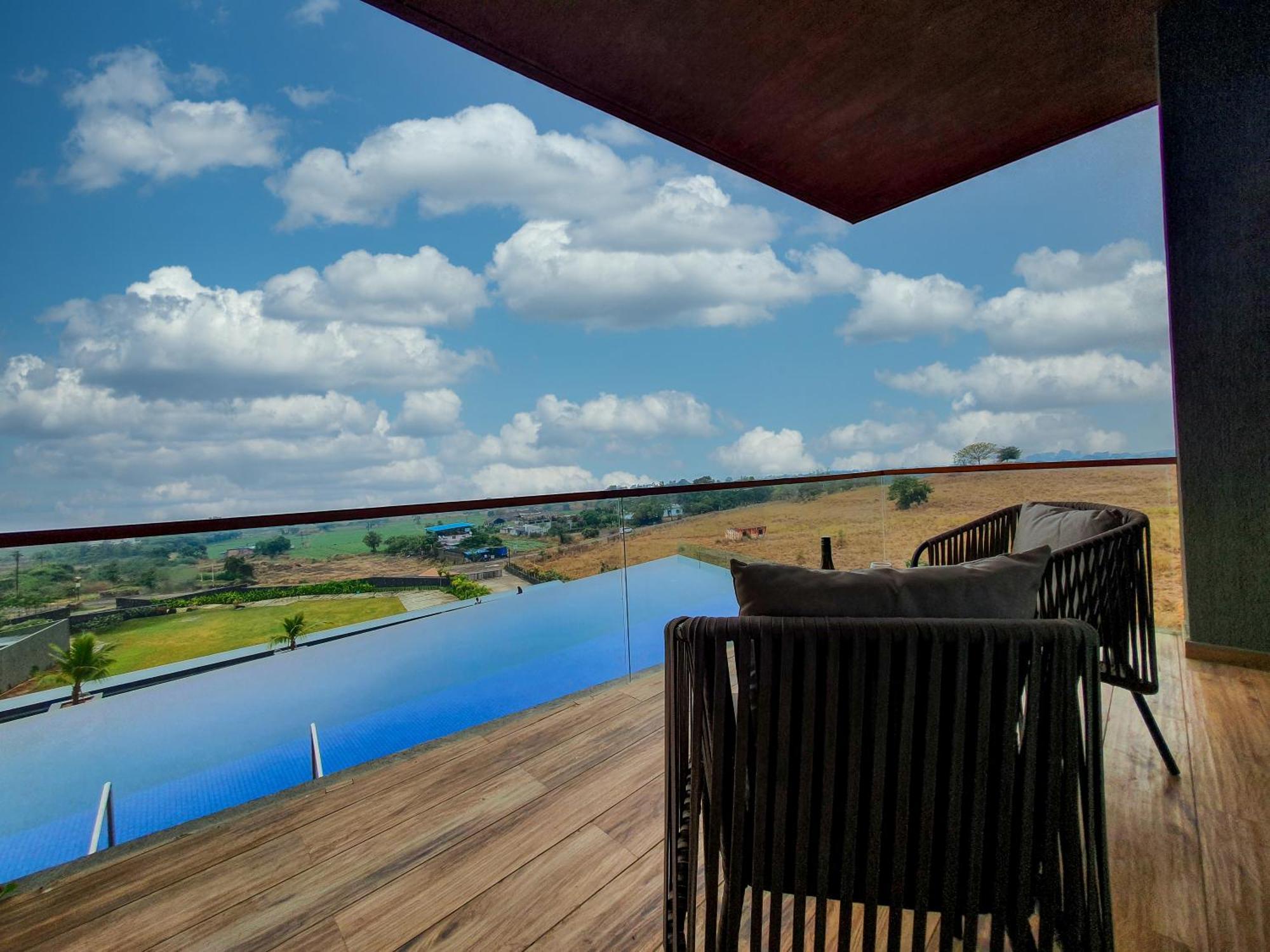 Aria Resort & Spa Nashik Exterior photo