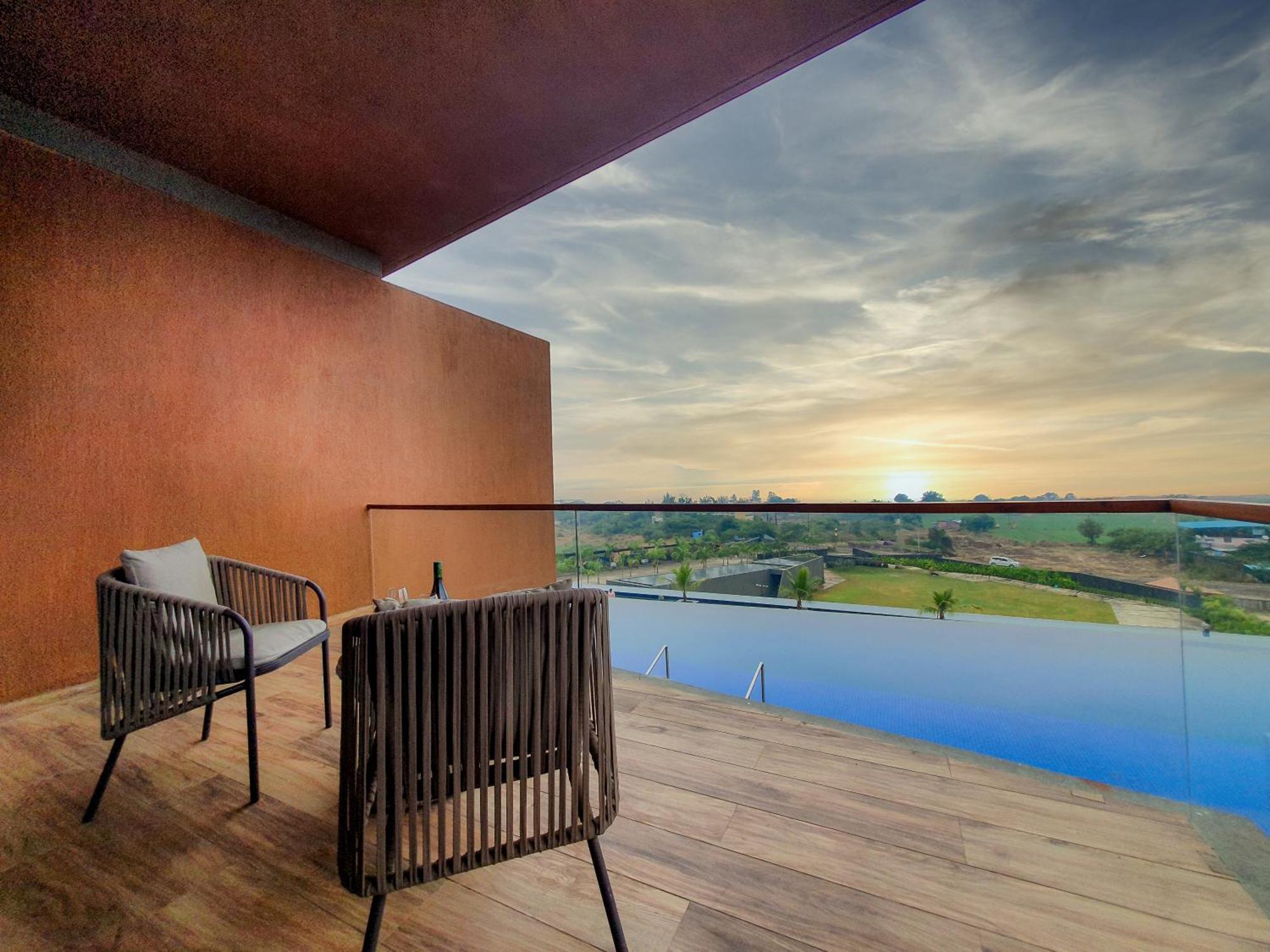 Aria Resort & Spa Nashik Exterior photo